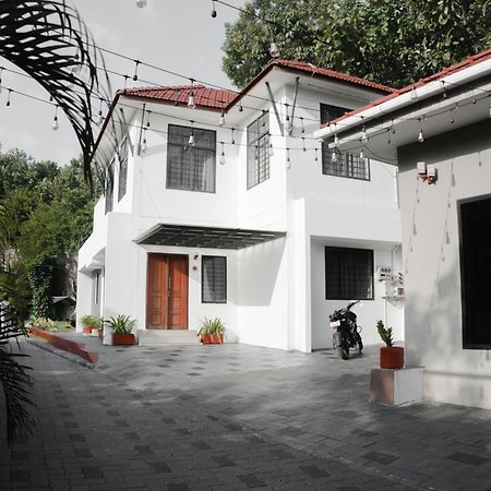 Rockdale Resort Nilambūr Extérieur photo