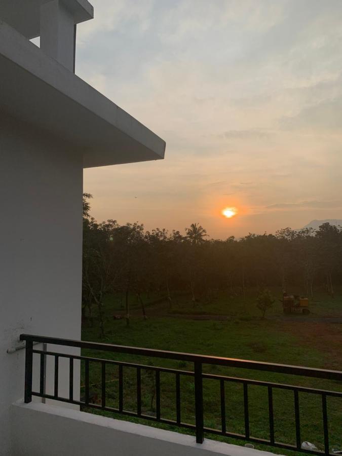 Rockdale Resort Nilambūr Extérieur photo