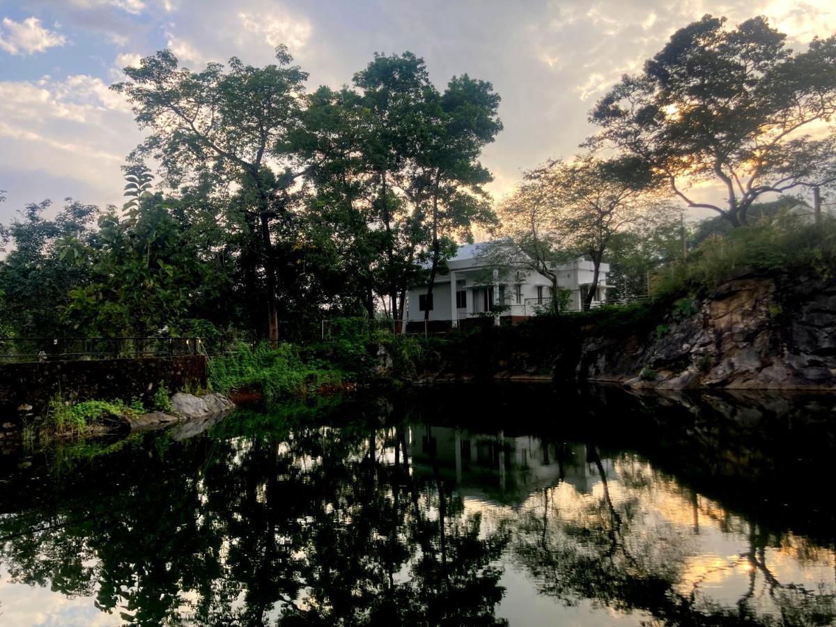Rockdale Resort Nilambūr Extérieur photo